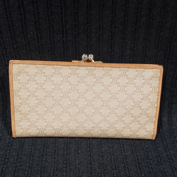 Vintage Celine Macadam Triomphe Light Beige Long Leather Checkbook Wallet - Picture 8 of 11